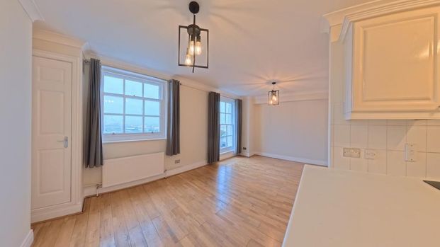 3 bedroom apartment to rent - Photo 1