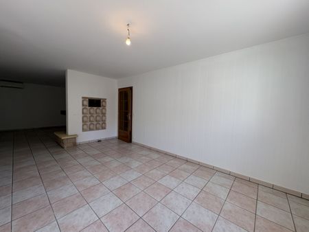 Location Maison 4 pièces 107m² HUNINGUE 68330 - Photo 2