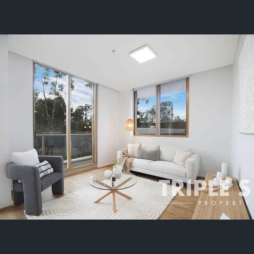 Bright North Facing with Water & Park view UNFURNISHED!! - Photo 1