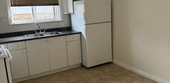 1 Bedroom Suite in sought after neighborhood - Photo 2