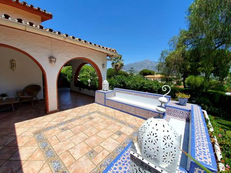 Villa for Rent in Nueva Andalucia within Walking Distance to Amenities - Photo 2