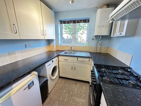 1 bedroom end of terrace house to rent - Photo 3