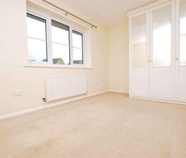 Wyvern Close, Ash Vale, Aldershot, Surrey, GU12 - Photo 4