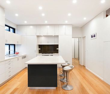 42 Irvine Street, Kingsford. - Photo 6