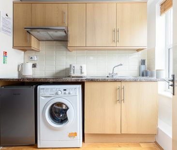 1 Bed Flat, Leinster Gardens, W2 - Photo 1