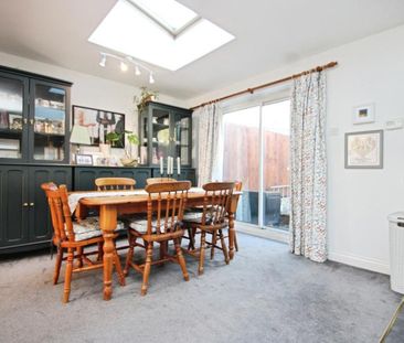 2 bedroom terraced house to rent - Photo 4