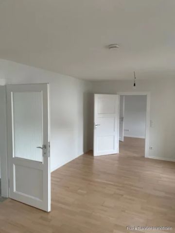 Wohnen in renovierter Altbauwohnung1. OG für maximal 2 Personen in Erkrath - Photo 3