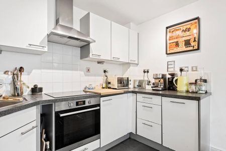 1 bedroom flat to rent - Photo 2