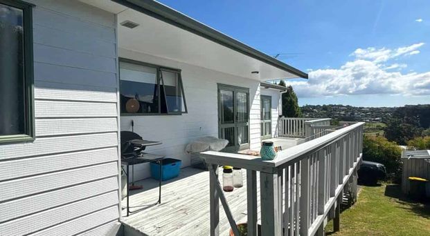 Four Bedroom Family Home - Photo 1