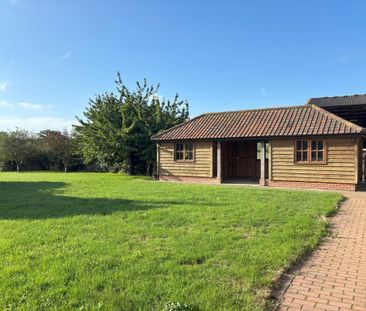 3 bedroom detached house to rent - Photo 3