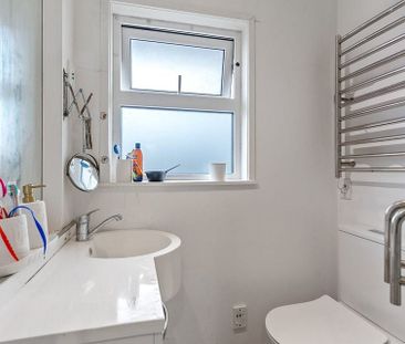 Unbelievable Convenience and quiet living. - Photo 6