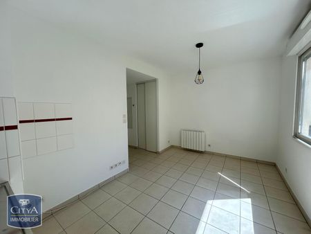 Location Appartement 1 pièce 17m² BEAUSOLEIL 06240 - Photo 4