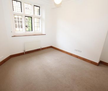 2 bedroom ground floor flat to rent - Photo 6
