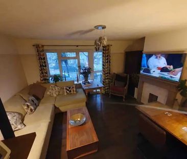 2 Bed Flat, Beaconsfield Close, SE3 - Photo 2