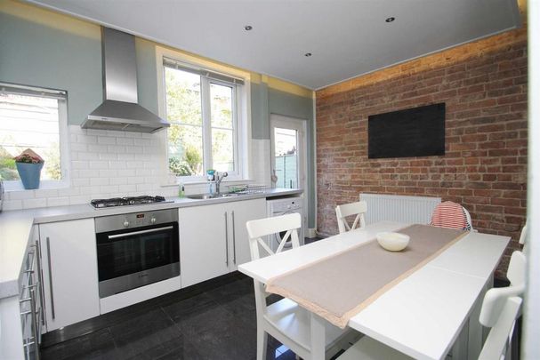 2 bedroom terraced house to rent - Photo 1