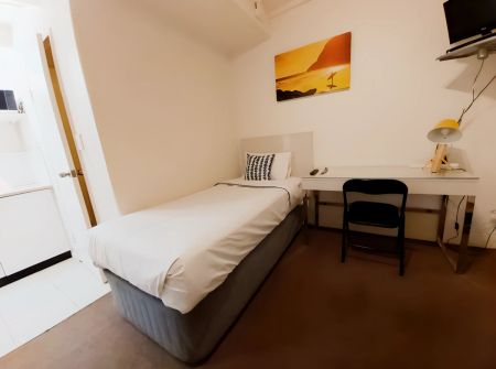 Studio Single - Photo 4