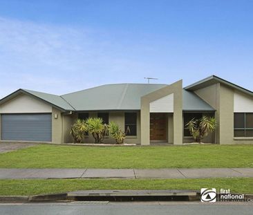 SPACIOUS MODERN LOWSET FAMILY HOME IN BEAUTIFUL THORNLANDS - Photo 1