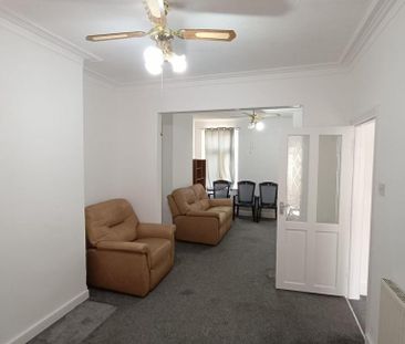 3 bedroom terraced house to rent - Photo 6