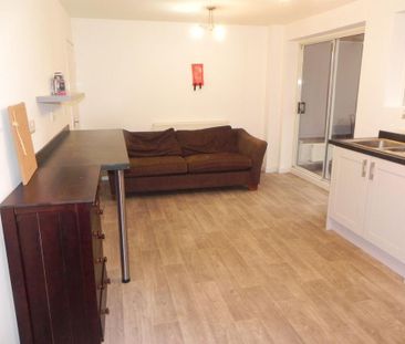 3 bedroom semi-detached house to rent - Photo 3