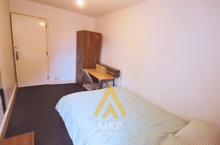 5 bedroom terraced house to rent - Photo 2