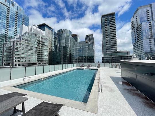 1182 Rue Crescent - Photo 1