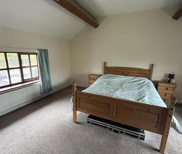 3 bedroom semi-detached bungalow to rent - Photo 3