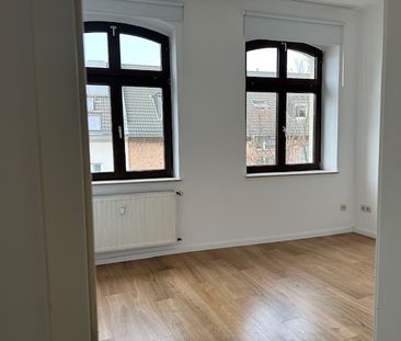Altbau mit Wohnküche und hohen Decken - Photo 1