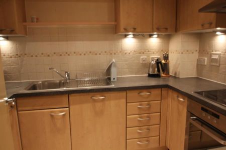 2 bedroom apartment to rent - Photo 5