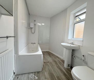 3 bedroom terraced house to rent - Photo 6