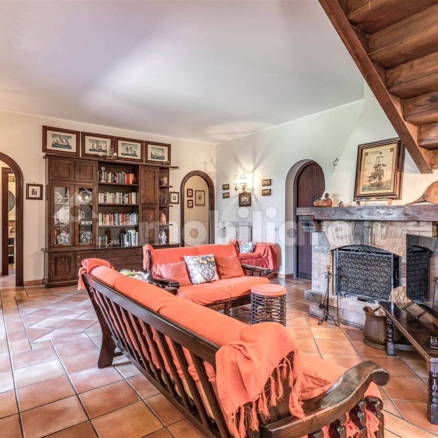 Villa unifamiliare via Giulianova, Fregene, Fiumicino - Photo 1