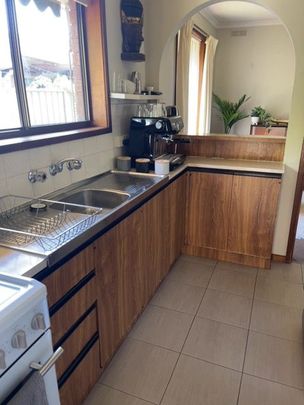 Neat & Tidy Unit! - Photo 1