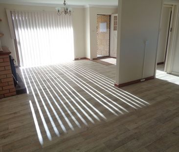 Great Location Duplex - Photo 3