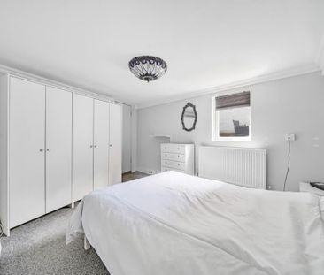 1 Bed Maisonette, Orlop Street, SE10 - Photo 5