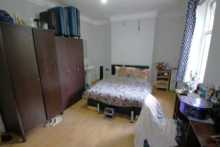 1 bedroom house of multiple occupation to rent - Photo 3