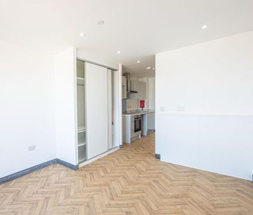 Studio to rent - Photo 6