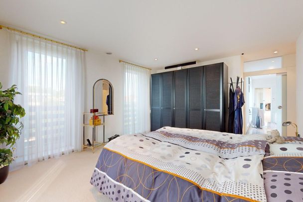 Exclusive 300 m² penthouse apartment with private elevator, access to Wallisellen - Photo 1