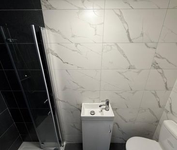 Studio Flat, Sellincourt Road, SW17 - Photo 5