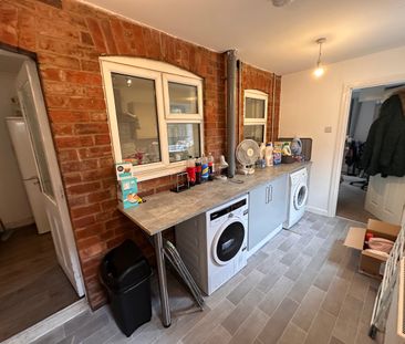 4 bedroom house, 1 en-suite - Photo 6