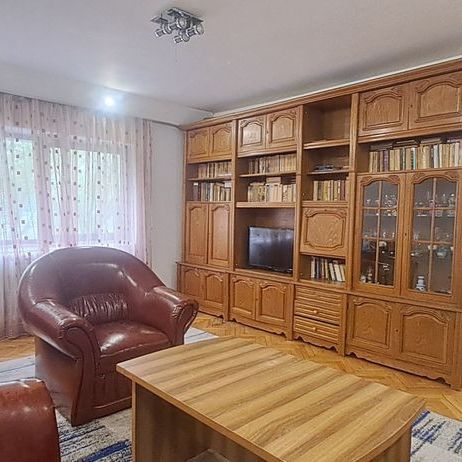 3 camere | Decomandat | Centrala proprie | Parcare - Photo 1
