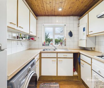 2 bedroom maisonette to rent - Photo 3