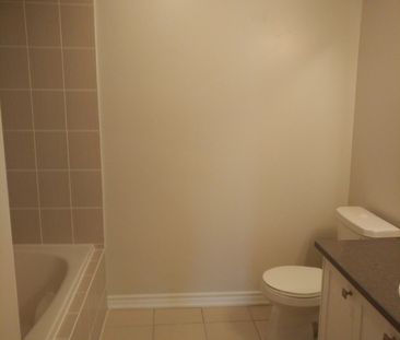 For Lease - 3865 Major Mackenzie Drive Unit# 221, Vaughan, Ontario - Photo 5