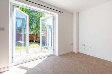 3 bedroom townhouse to rent - Photo 2