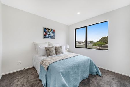 MANGERE, 4 BEDROOMS - Photo 4