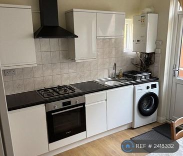 2 bedroom maisonette to rent - Photo 5