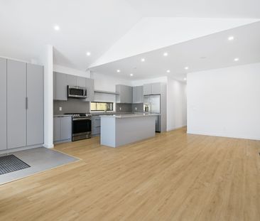 For Lease - 506 Scarborough Road Unit# MAIN FLOOR, Toronto, Ontario - Photo 2