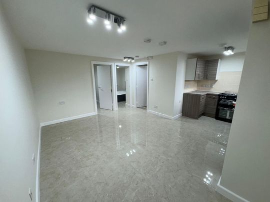 1 bedroom in a flat share to rent - Photo 1