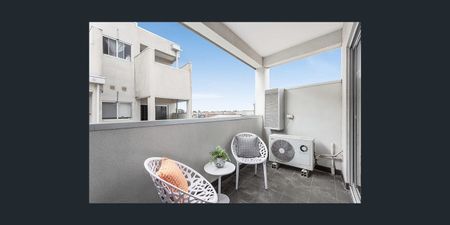 Modern Apartment in a Prime Location! - Photo 5
