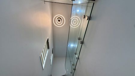 Modern 4-Bedroom, 3-Bathroom Townhouse in Mangere - Photo 4