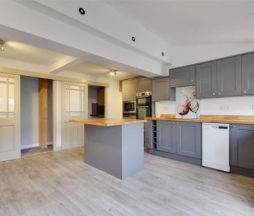 3 bedroom terraced house to rent - Photo 6