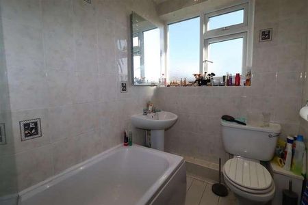 Tytherington Court, Macclesfield, SK10 - Photo 5